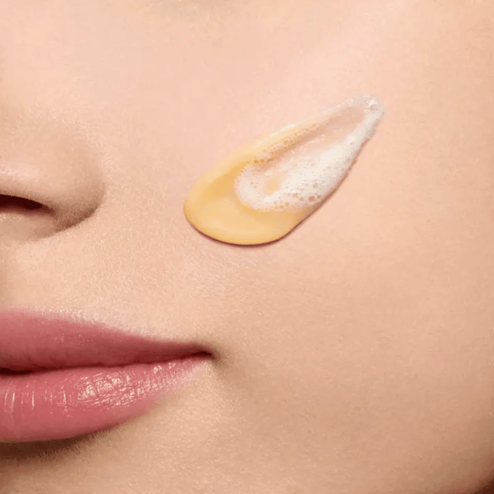 Sérum Clarins: conheça os benefícios para a região dos olhos e sinais da pele