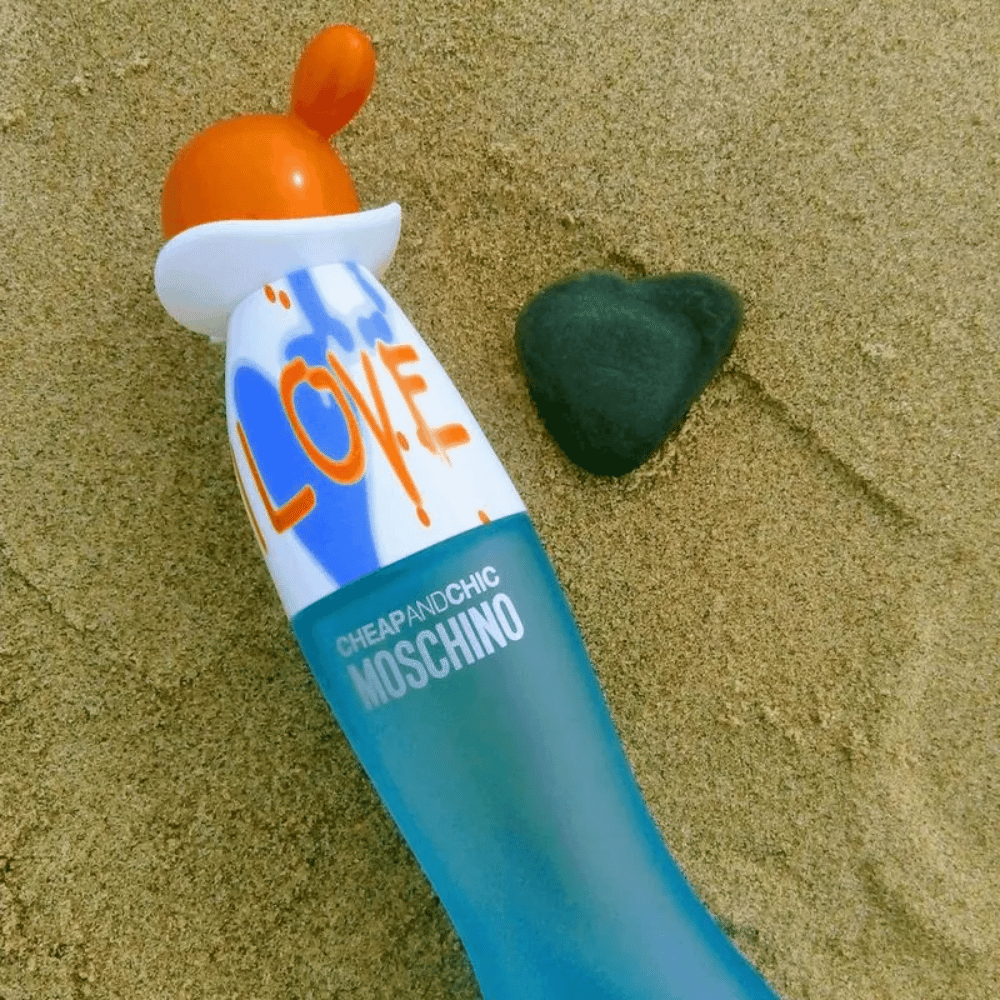 Moschino Cheap And Chic I Love Love Eau de Toilette Feminino