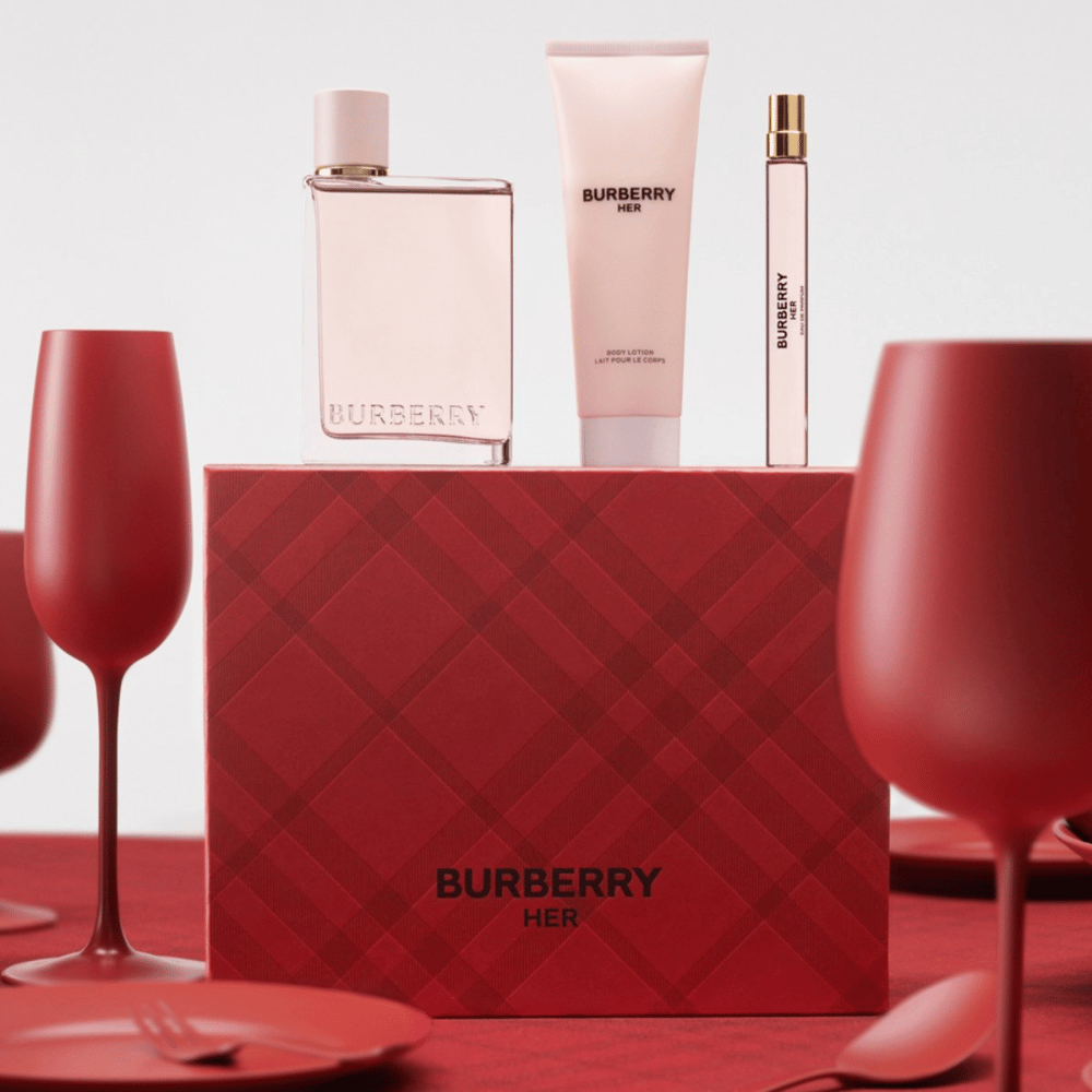 Burberry Kit Her Eau de Parfum Feminino + Body Lotion + Travel Size