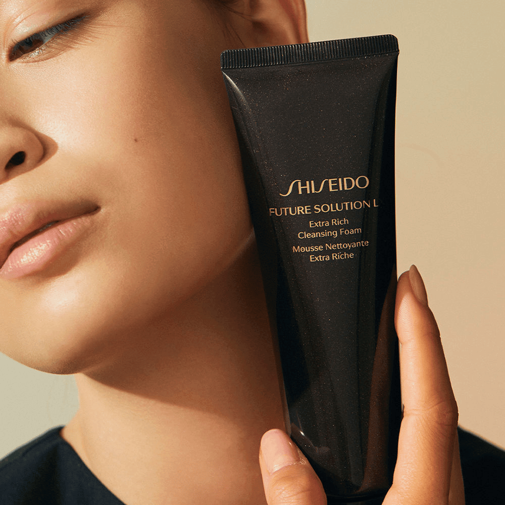 Shiseido Future Solution LX Extra Rich Cleansing Foam