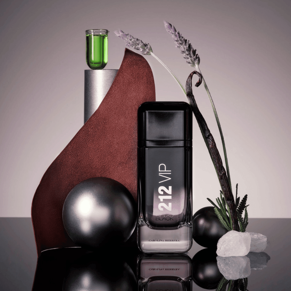 Carolina Herrera 212 Vip Black Eau de Parfum Masculino – Le'Loyn