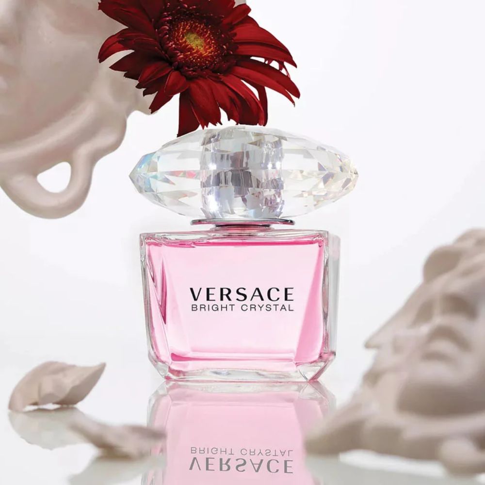 Versace Kit Bright Crystal Eau de Toilette Feminino + Shower Gel + Body Lotion + Miniatura