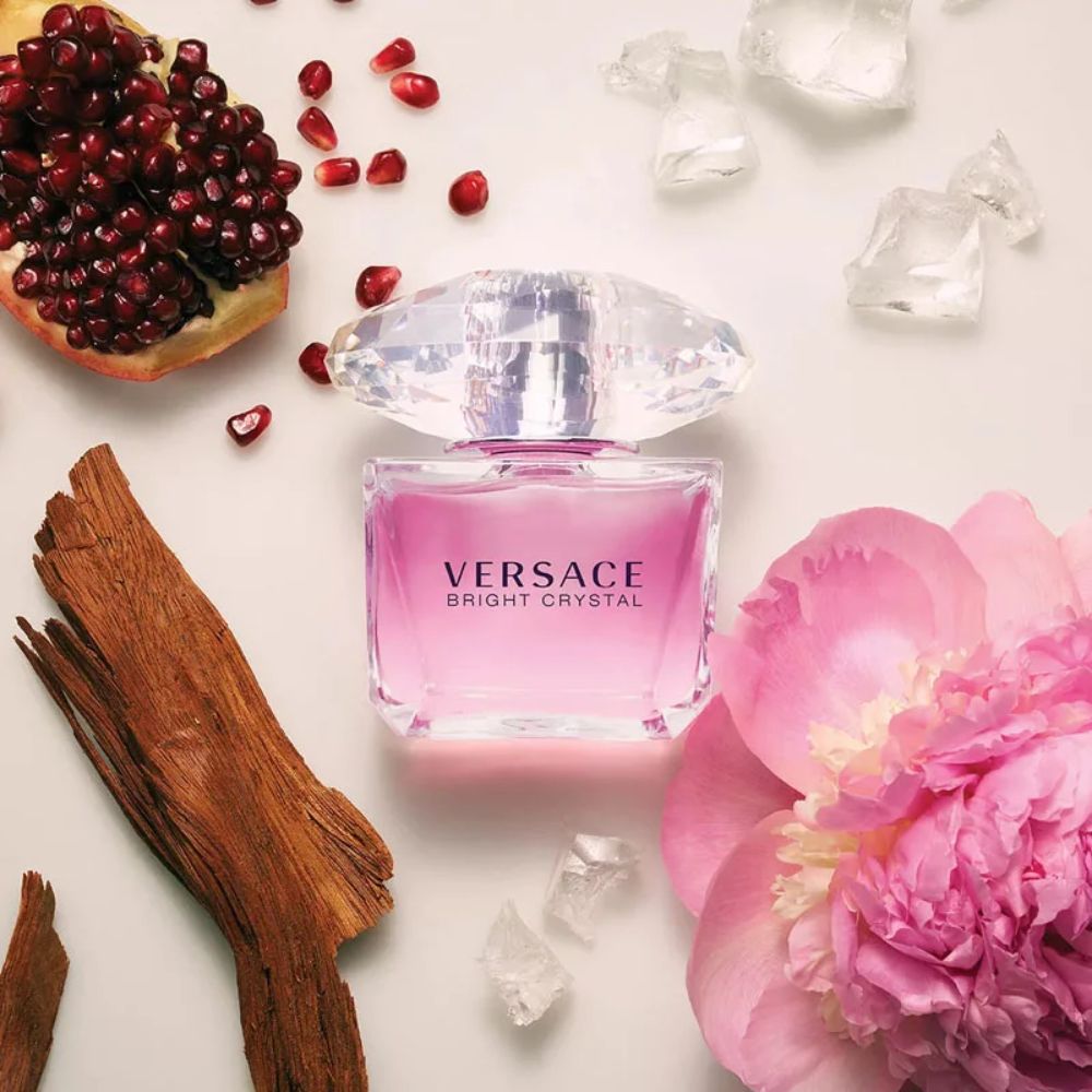 Versace Kit Bright Crystal Eau de Toilette Feminino + Shower Gel + Body Lotion + Miniatura